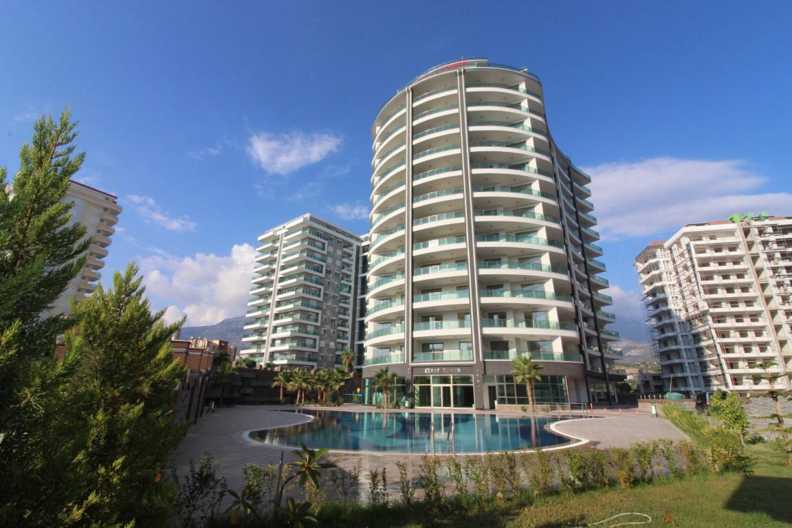 Apartments in a finished complex in Mahmutlar area - Фото 1