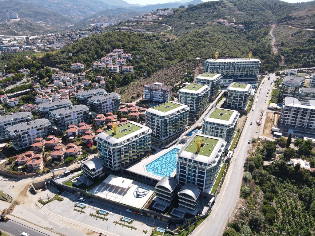 A grandiose residential complex with an area of 25.000 m2, on the first line with a private beach - Фото 2