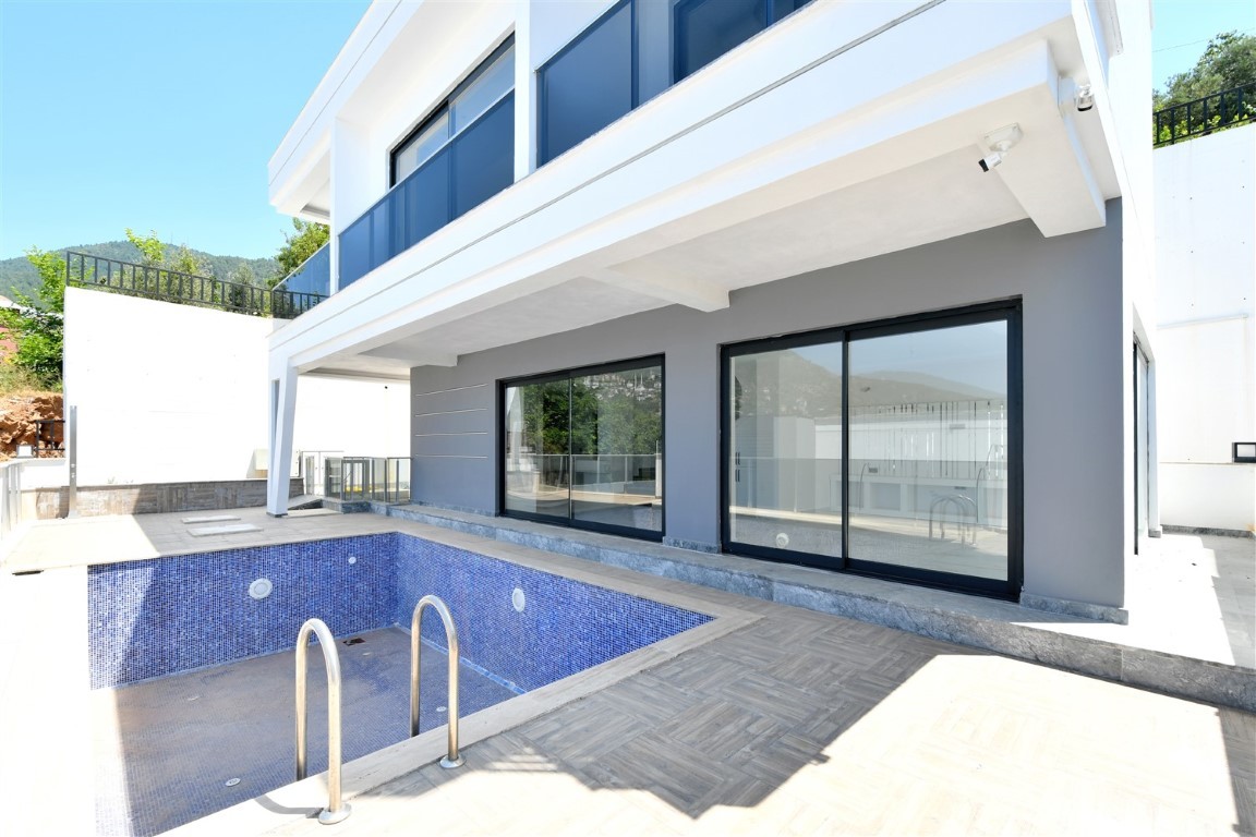 New complex of 4 detached villas with private pool and garden - Фото 6