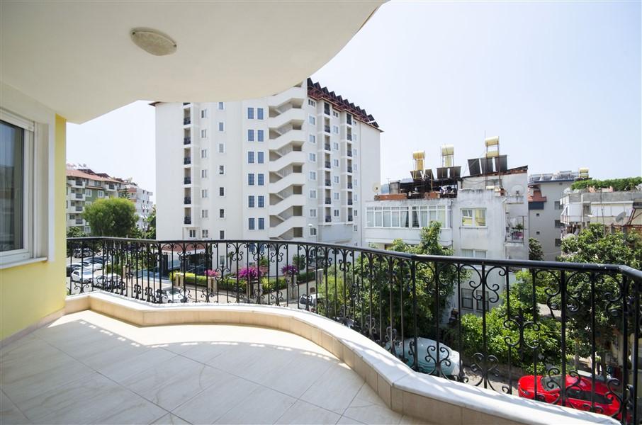 Furnished 3 + 1 apartment in the center of Alanya - Фото 1