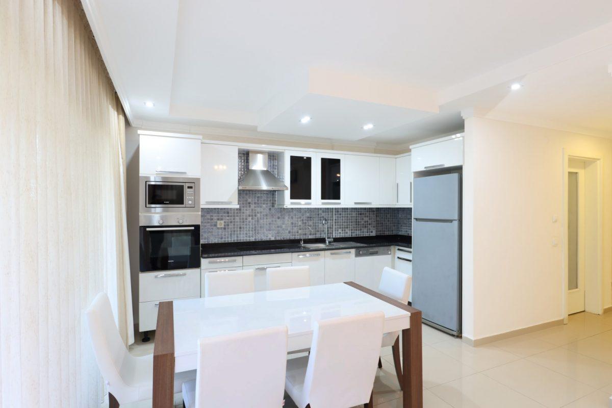 Spacious apartment with access to the garden in Kargicak area - Фото 17