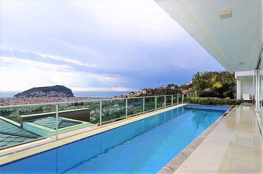 Three-storey villa with  sea and the historic fortress panoramic views - Фото 6