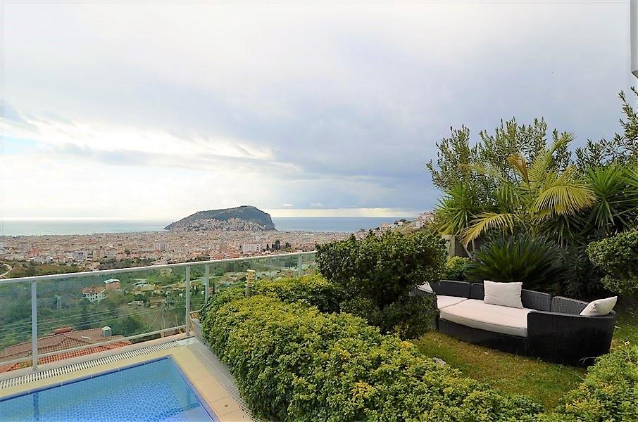 Three-storey villa with  sea and the historic fortress panoramic views - Фото 7