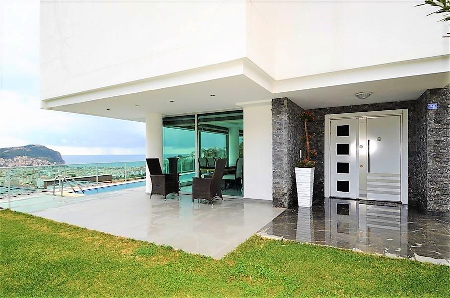 Three-storey villa with  sea and the historic fortress panoramic views - Фото 12