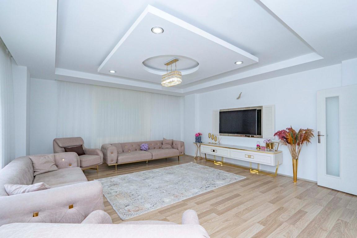 Spacious penthouse with five bedrooms in a quiet area of Konakli - Фото 12