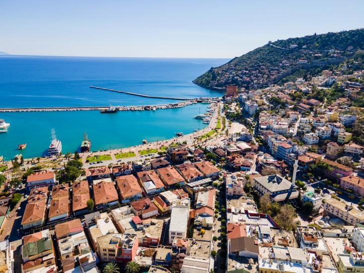 Residential complex with commercial premises with a unique location in the center of Alanya - Фото 12