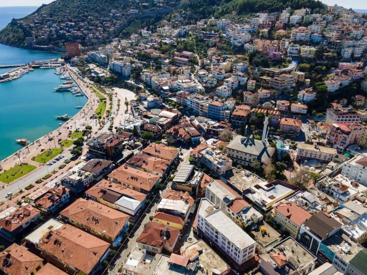 Residential complex with commercial premises with a unique location in the center of Alanya - Фото 11