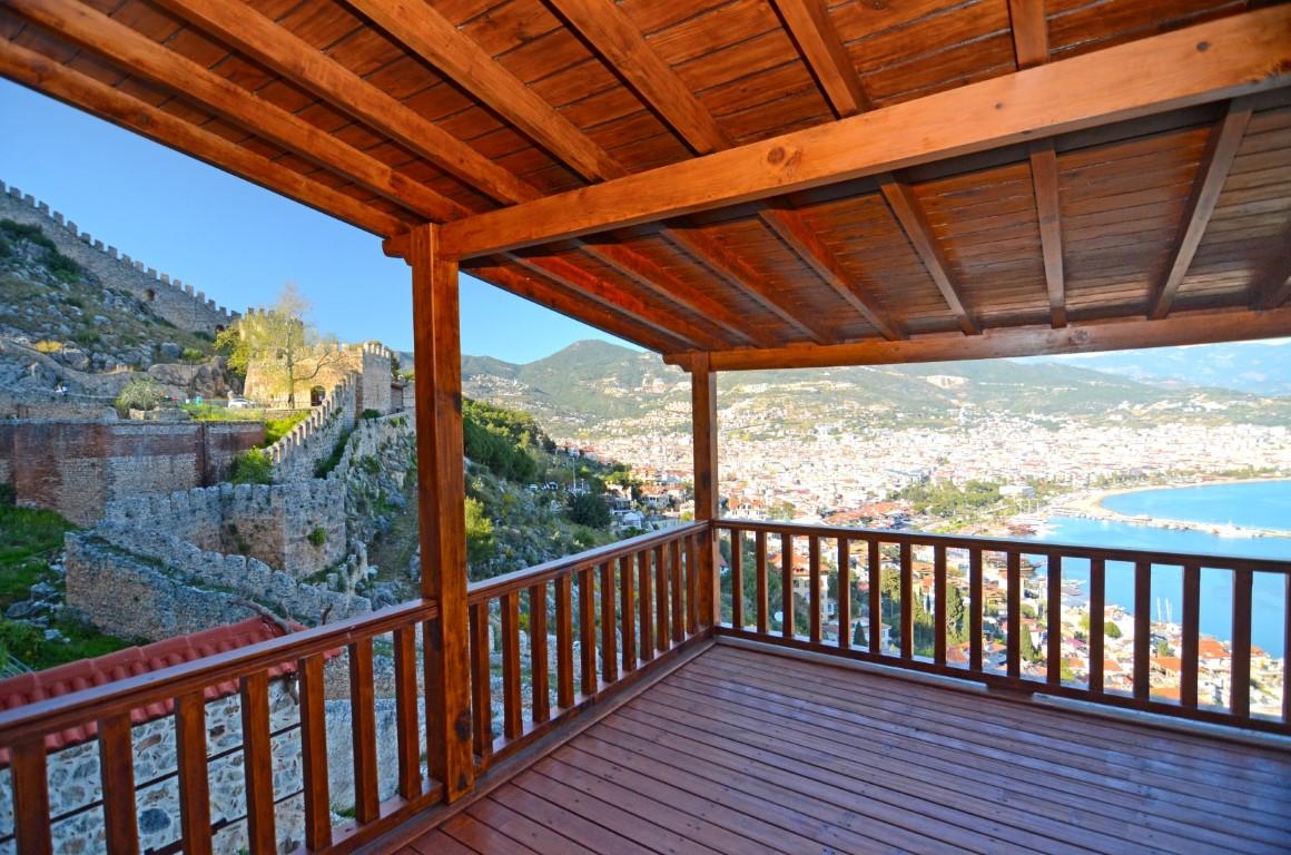 Old two-storey house next to the Alanya fortress - Фото 7