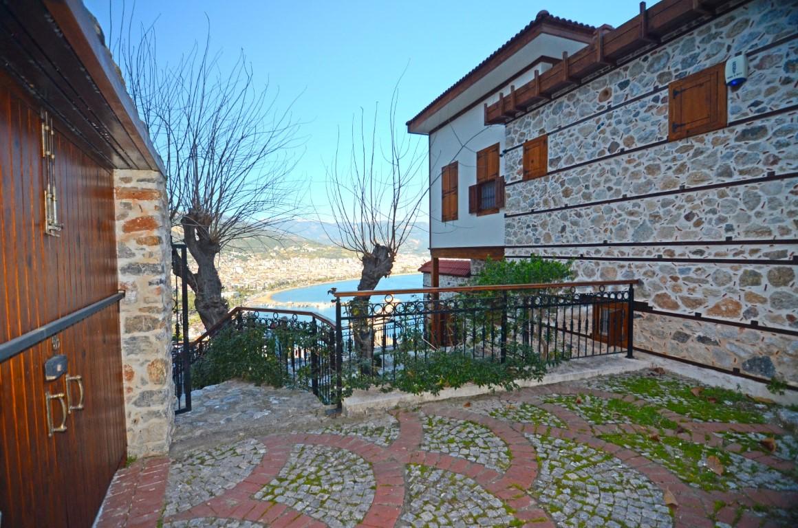 Old two-storey house next to the Alanya fortress - Фото 39