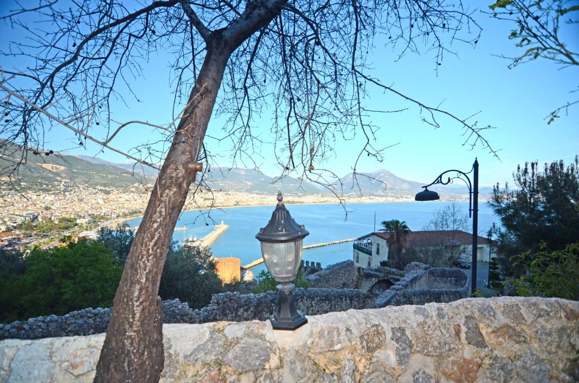 Old two-storey house next to the Alanya fortress - Фото 40