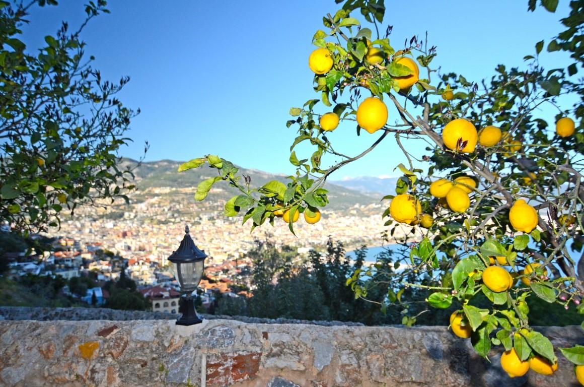 Old two-storey house next to the Alanya fortress - Фото 42