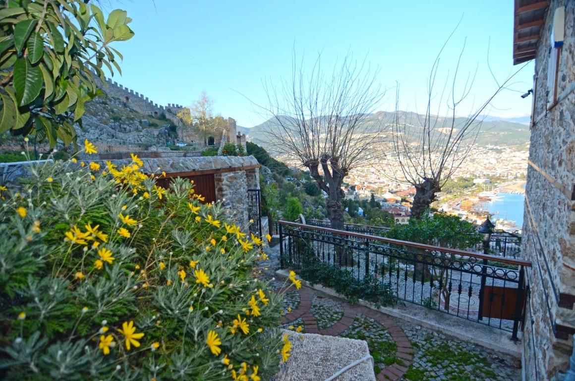 Old two-storey house next to the Alanya fortress - Фото 43