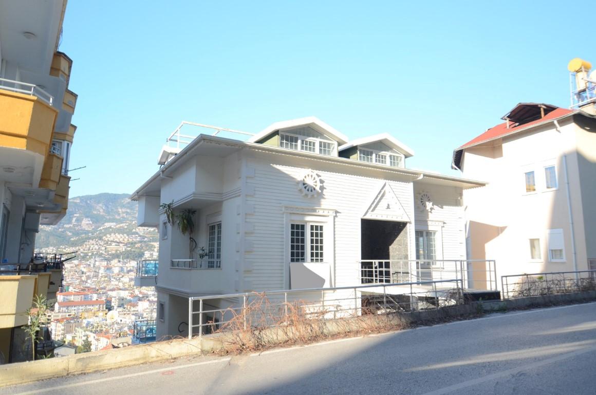 Spacious 4+1 penthouse in the historical part of Alanya - Фото 2