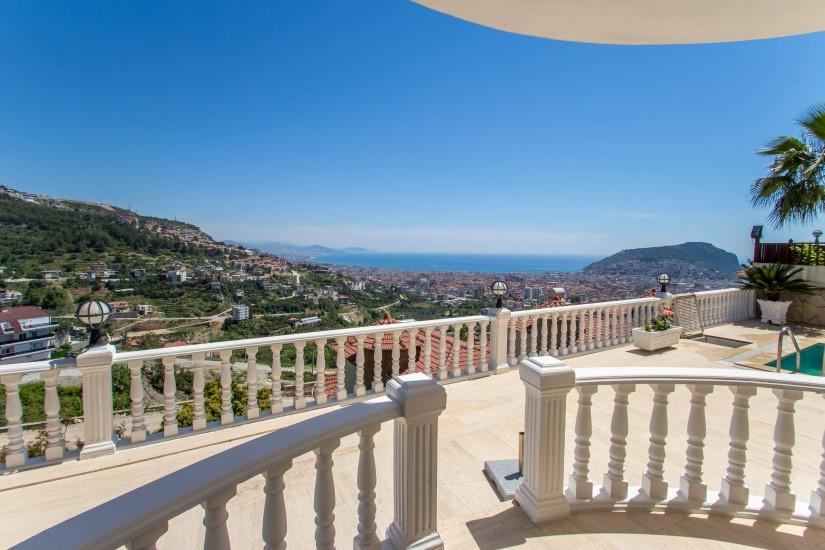 Private villa with superb views in Tepe - Фото 9