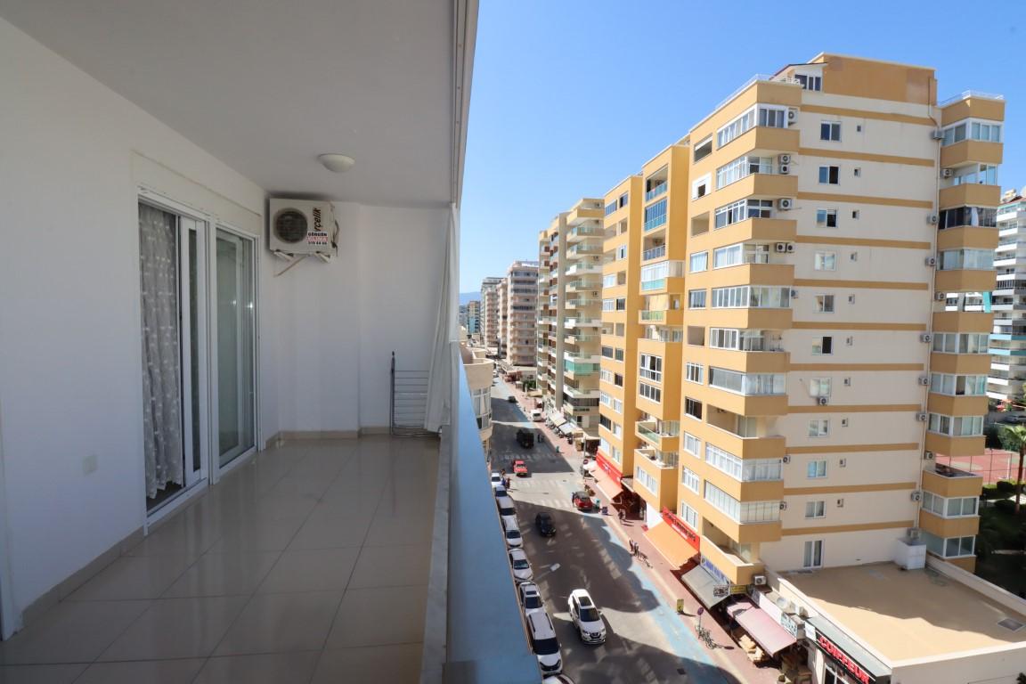 Cheap 1+1 apartment with a large area in Mahmutlar - Фото 18