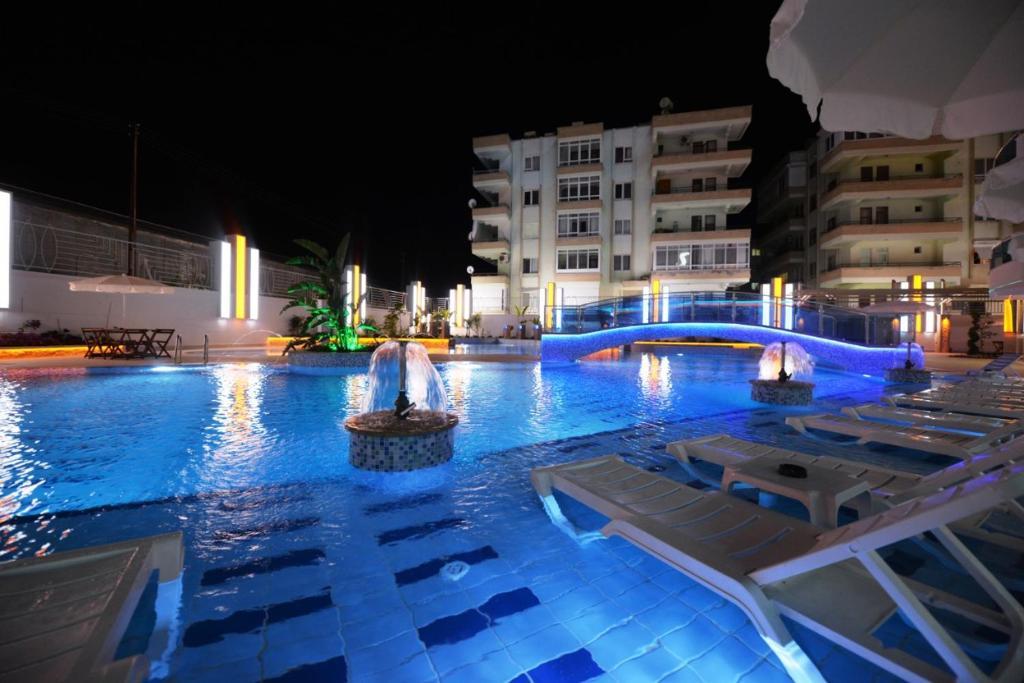 Furnished apartment 2 + 1 with European area of Alanya Mahmutlar - Foto 36