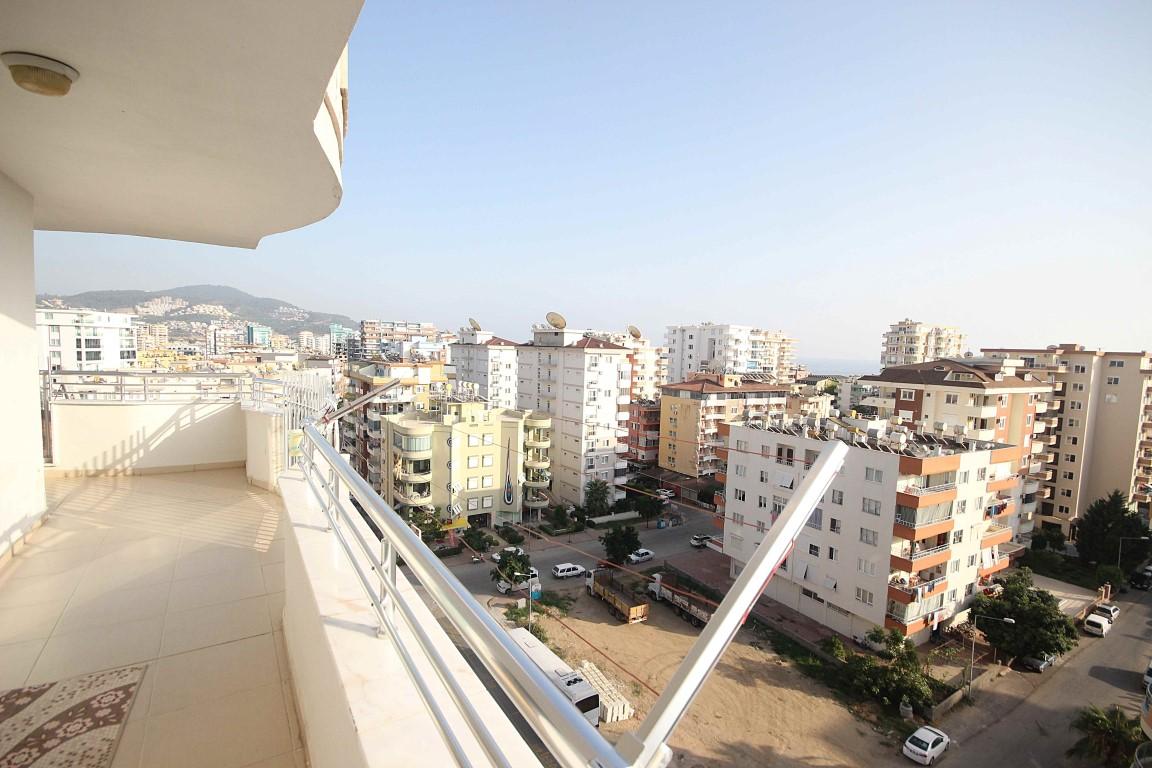 Spacious apartment with a separate kitchen in the center of Alanya - Фото 25