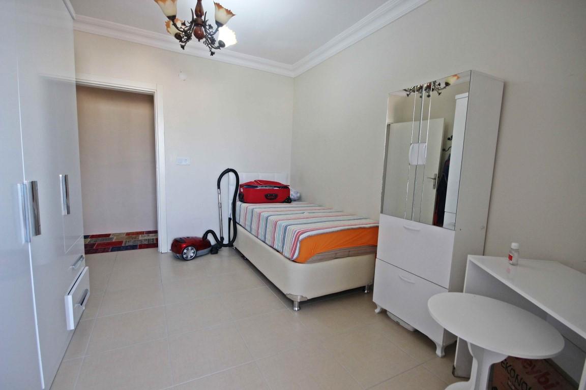 Spacious apartment with a separate kitchen in the center of Alanya - Фото 20