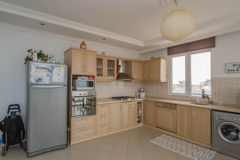 Spacious 2+1 apartment with sea view in Tosmur - Фото 10