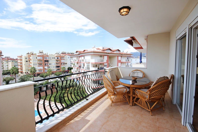 Furnished penthouse 4 + 1 with a private roof terrace in Oba, Turkey - Фото 11