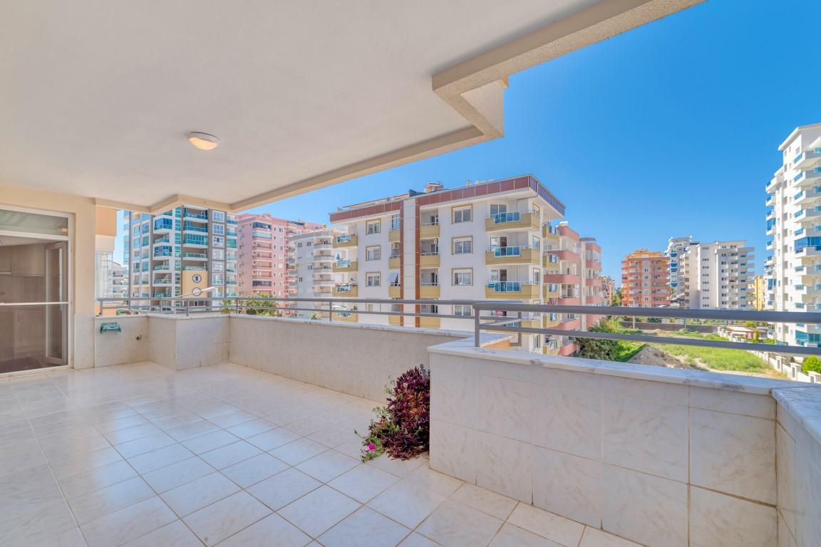 Three-room stylish apartment with a city view in Mahmutlar, Alanya - Фото 11