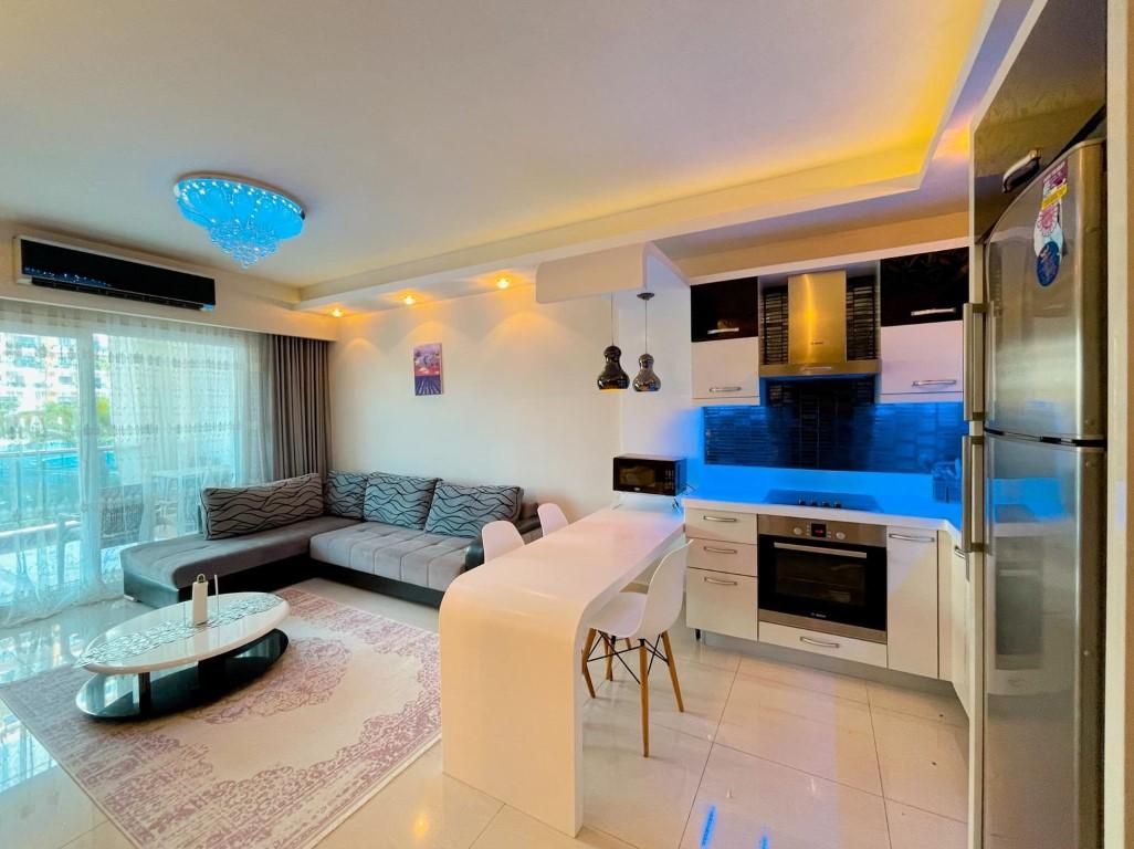 One-bedroom furnished apartment in Alanya (Mahmutlar) in a complex with rich infrastructure - Фото 2