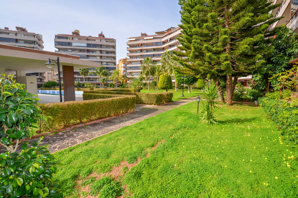 Two-bedroom apartment in Tosmur near the sea - Фото 15