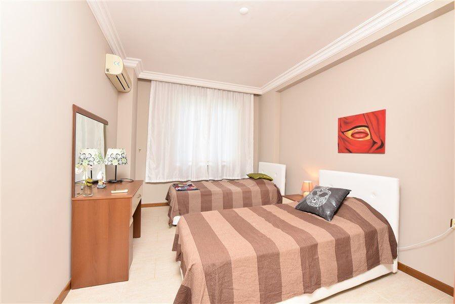 Two-bedroom furnished apartment 50 meters from the beach in Mahmutlar, Alanya - Фото 5