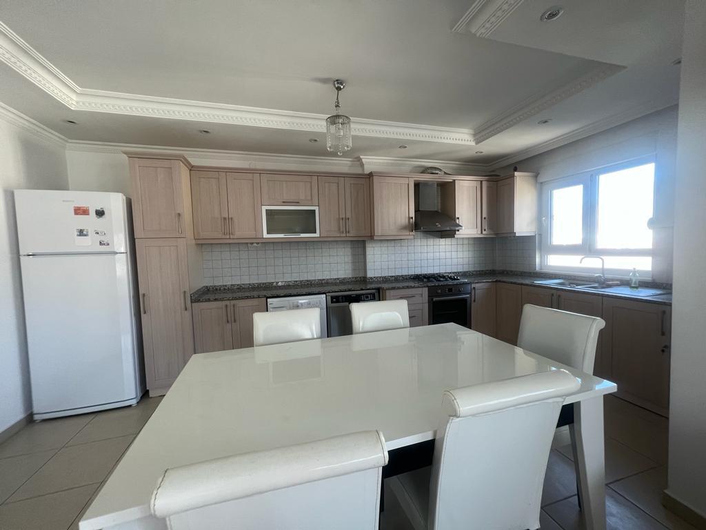 Three-room furnished apartments with large glazed terraces in Tosmur, Turkey - Фото 16