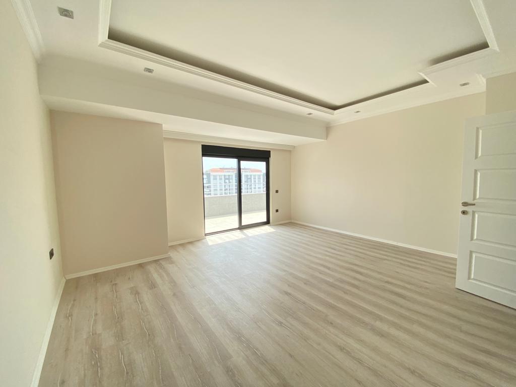 Penthouse 3+1, an area of 220 m2 without furniture in the area of Mahmutlar, Alanya - Фото 16