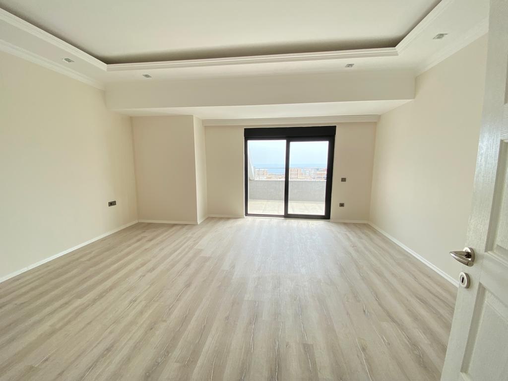 Penthouse 3+1, an area of 220 m2 without furniture in the area of Mahmutlar, Alanya - Фото 17