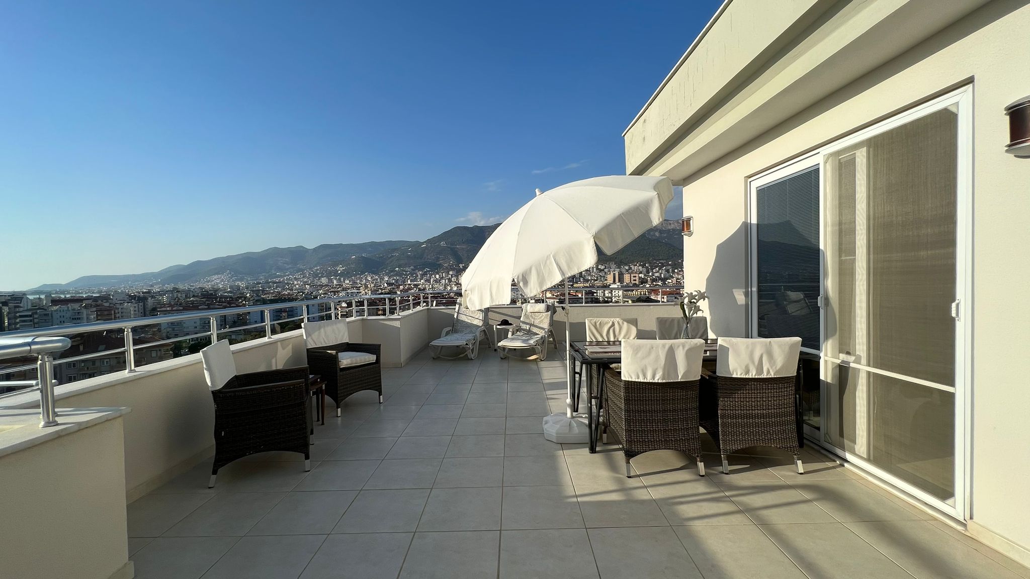 Four-bedroom penthouse in 250 meters from the sea in Tosmur, Alanya - Фото 34