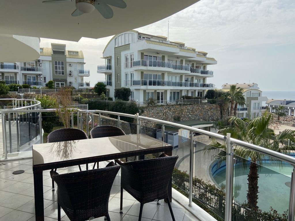 Two bedroom apartment with stunning sea views - Фото 12