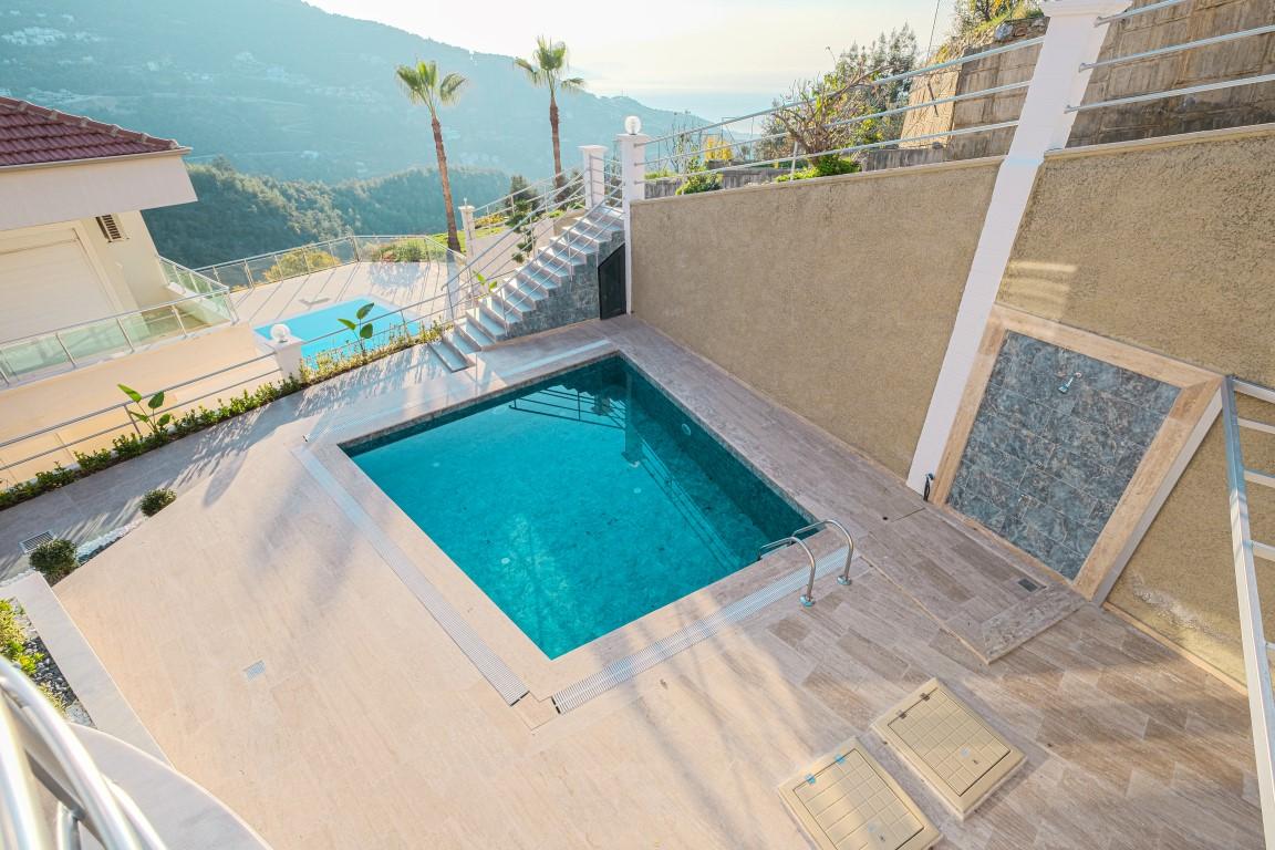 4+1 villa with own swimming pool in Alanya, Tepe district - Фото 6