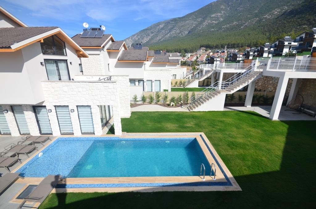 Villa 5+1 in a landscaped area, with own garden in Fethiye - Foto 6