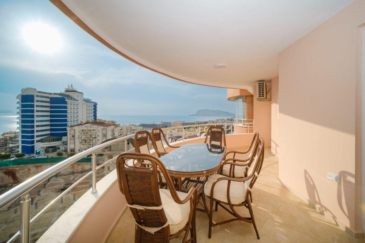 Spacious 2 + 1 apartment overlooking the sea and Alanya  - Фото 6