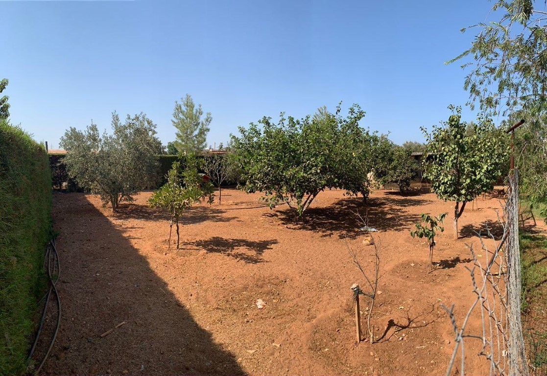 Spacious two-storey villa with large green garden, Northern Cyprus - Фото 8