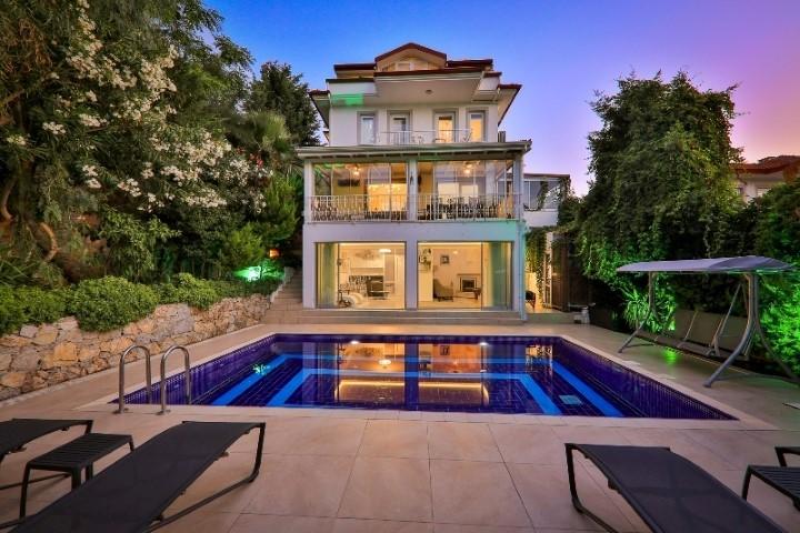 Luxury villa with private pool in Fethiye, area 220 m² - Фото 8