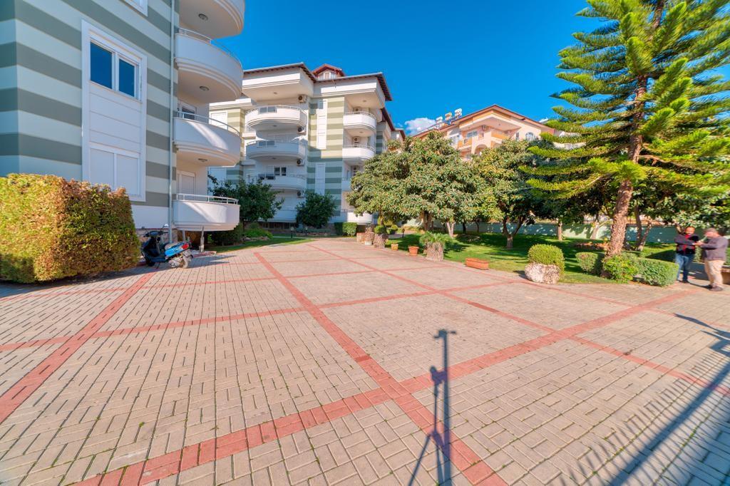 Bright two bedroom apartment in Oba district, Alanya - Фото 12