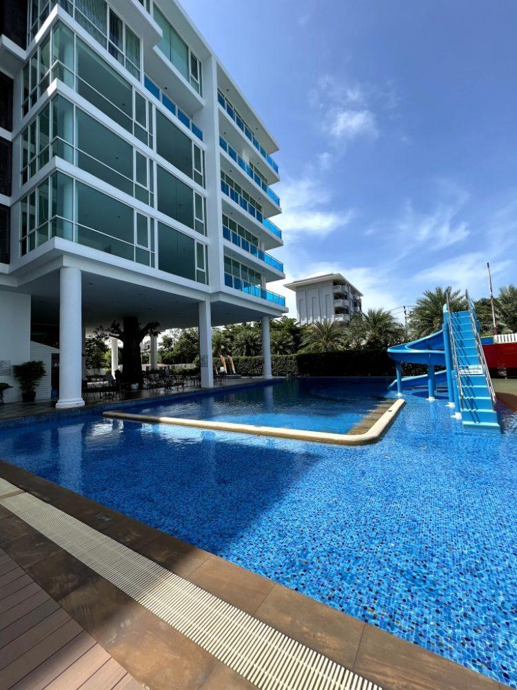 New residential complex with large outdoor pool - Фото 7