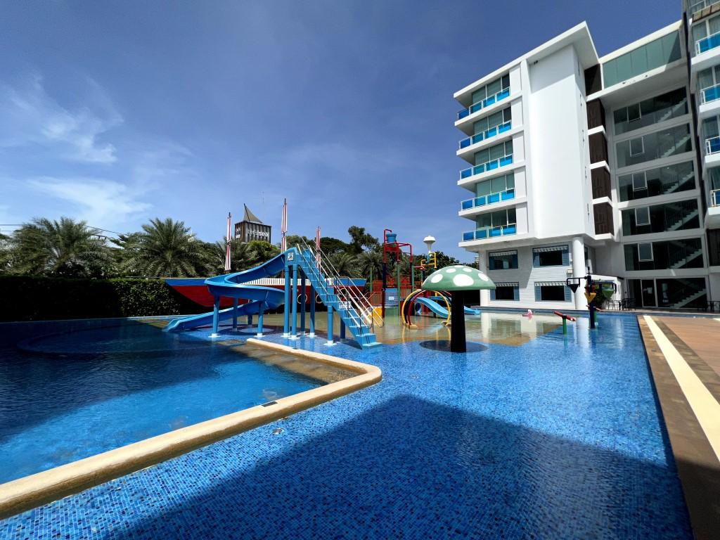 New residential complex with large outdoor pool - Фото 8