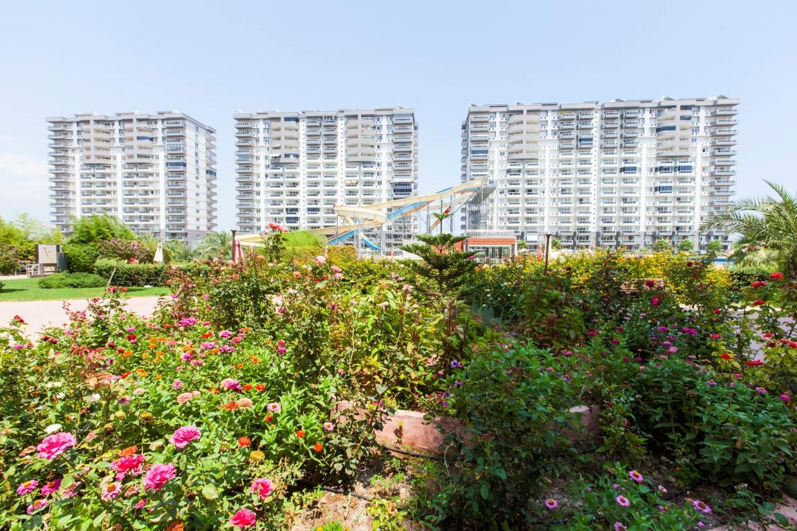 Ready-made residential complex with spacious apartments on the first coastline, Mersin - Фото 4