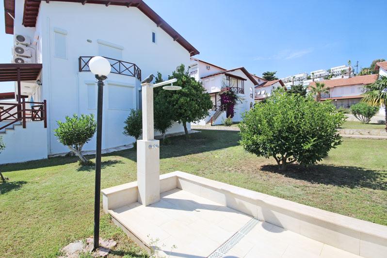 Detached villa with 8+2 apartments with beautiful views of the sea and mountains, Demirtaş district - Фото 9