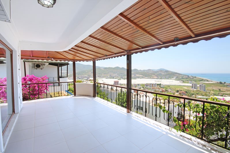 Cozy villa on the hill, with a beautiful view of the sea and the city - Фото 29