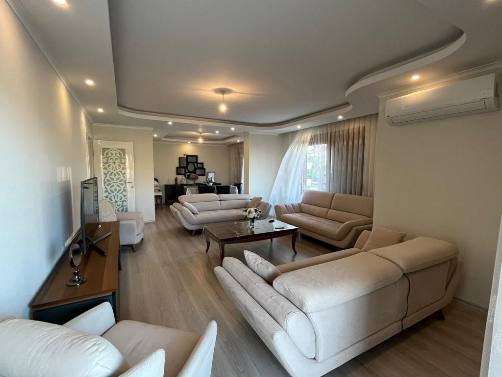 Spacious 300 m2 duplex, center of Alanya - Фото 3