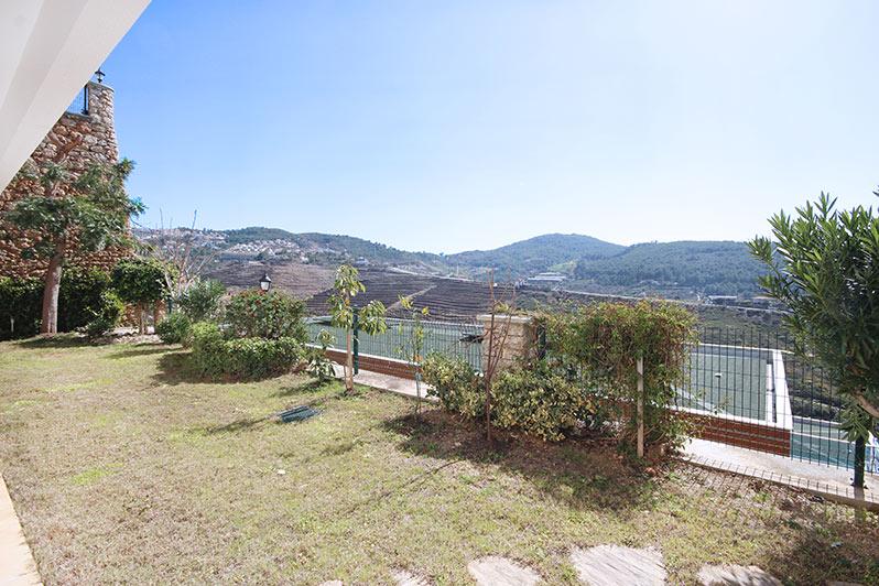 Detached villa with private pool, beautiful view of the sea and the city, Kargyjak district - Фото 8