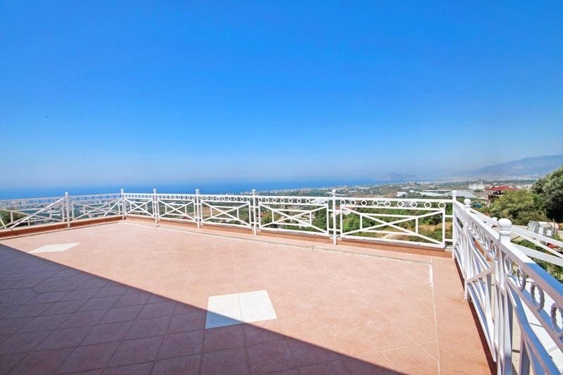 Spacious villa in Alanya with 7+3 apartments with sea and city views, Kestel - Фото 78