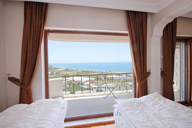 Cozy villa on the hill, with a beautiful view of the sea and the city - Фото 56