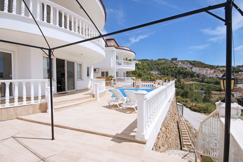 Detached villa with private pool and city view, Kargyjak district - Фото 5