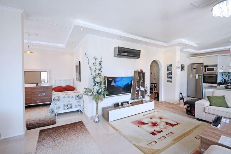 Spacious penthouse in Alanya area of 215 m2, 500 m from the sea, Oba - Фото 4